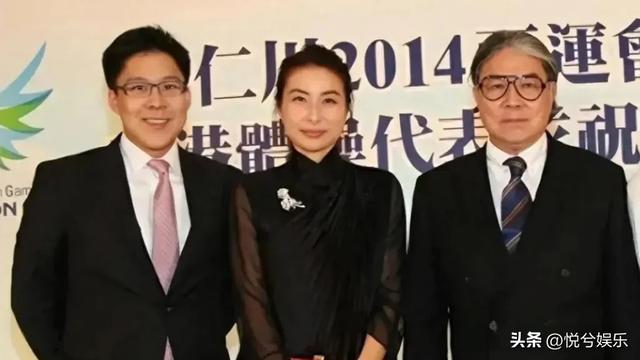 霍启刚弟弟携未婚妻亮相婚礼,历经坎坷终迎甜蜜