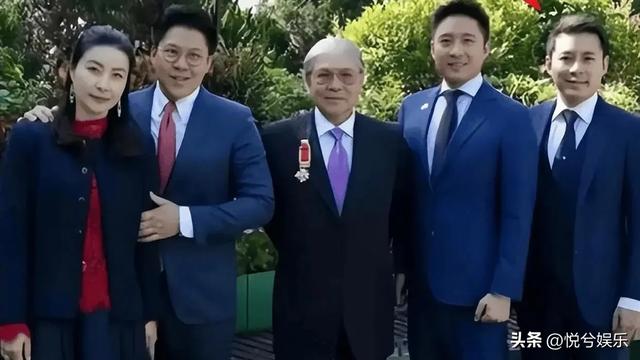 霍启刚弟弟携未婚妻亮相婚礼,历经坎坷终迎甜蜜